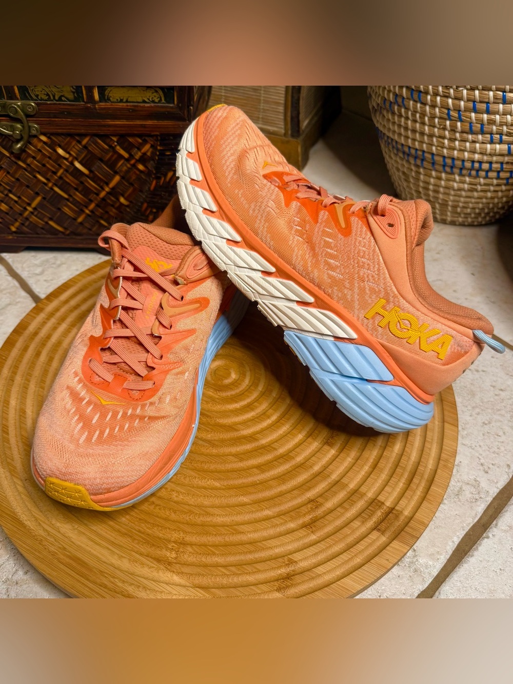 Hoka One One Gaviota 4 Shell Coral/ Peach Running Sneaker Shoes Womens Size 10 D